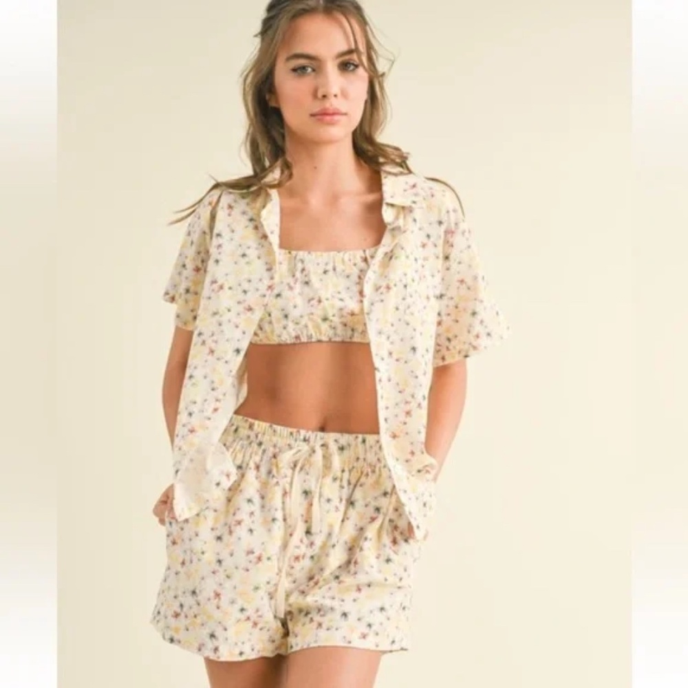 Floral Print 3 Piece Short Set size M NWT